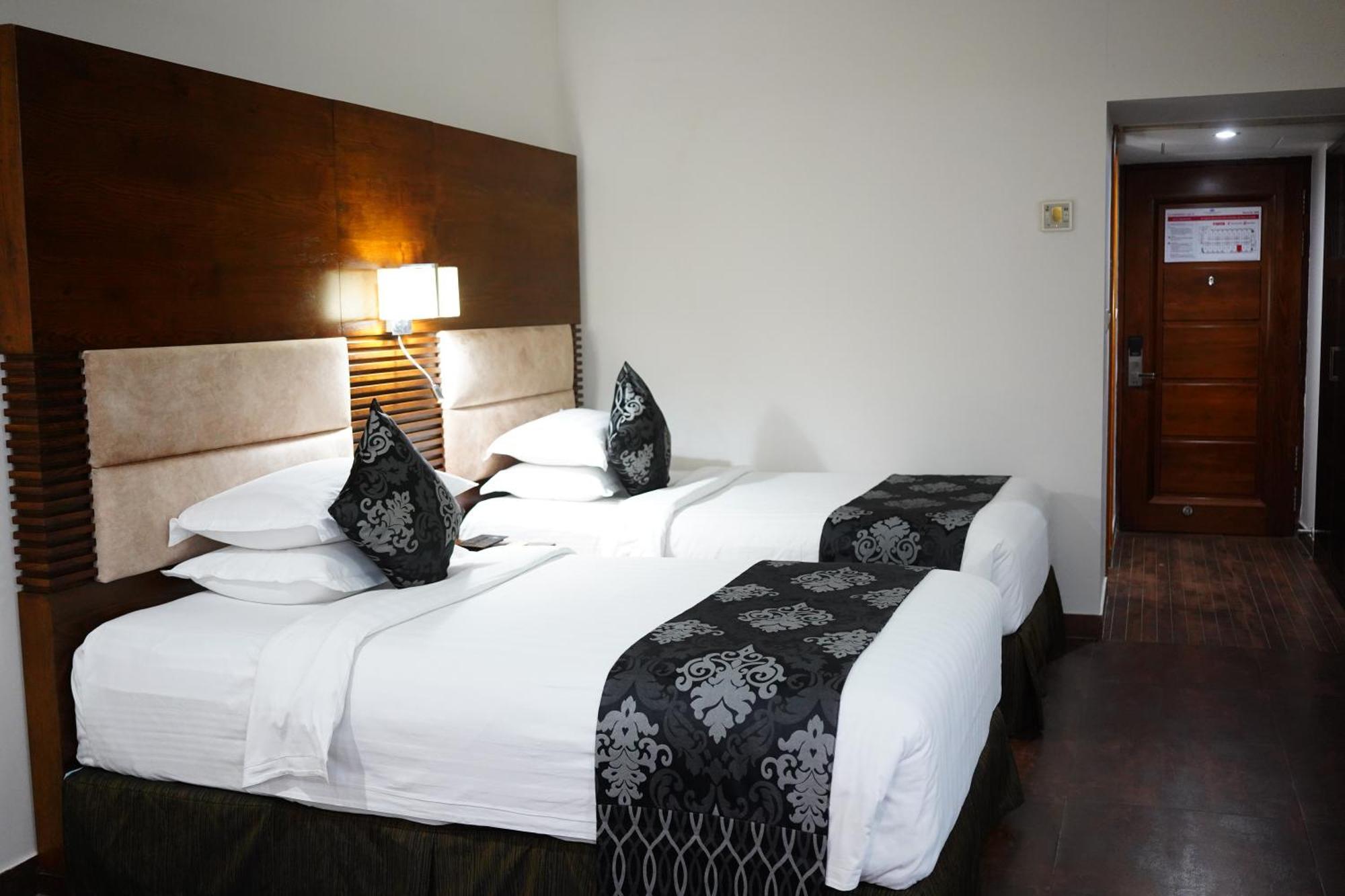 Long Beach Hotel Cox's Bazar Exterior foto